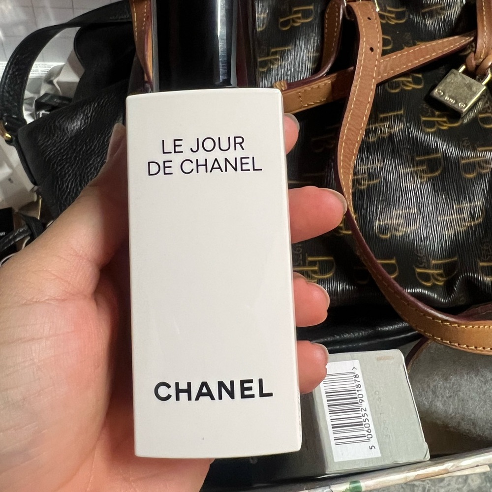 LE JOUR DE CHANEL morning reactivating face care *sold out everywhere*